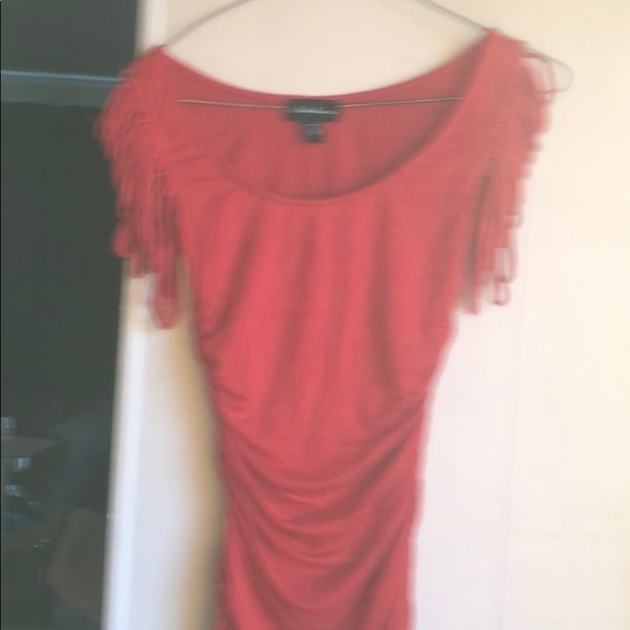 Red dangle sleeve scoop neck shirt - Picture 2 of 4